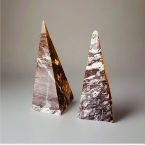 Handcrafted Elegant Marble Pyramid Sculptures - Gray and Cream